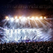 Concert électro sur grand écran